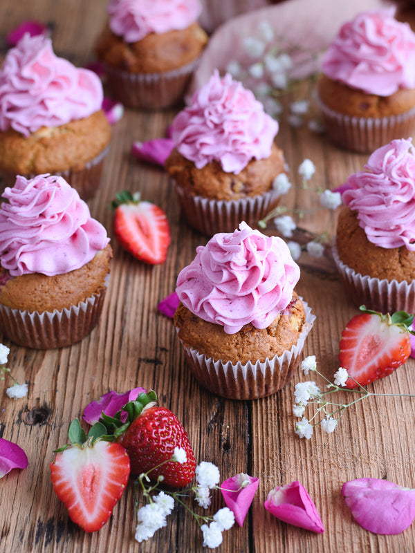 Strawberry & White Chocolate Cupcakes with Pink Pitaya Frosting
