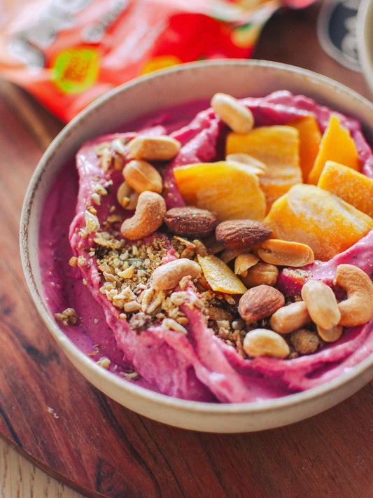 Tropical Pink Pitaya Smoothie Bowl
