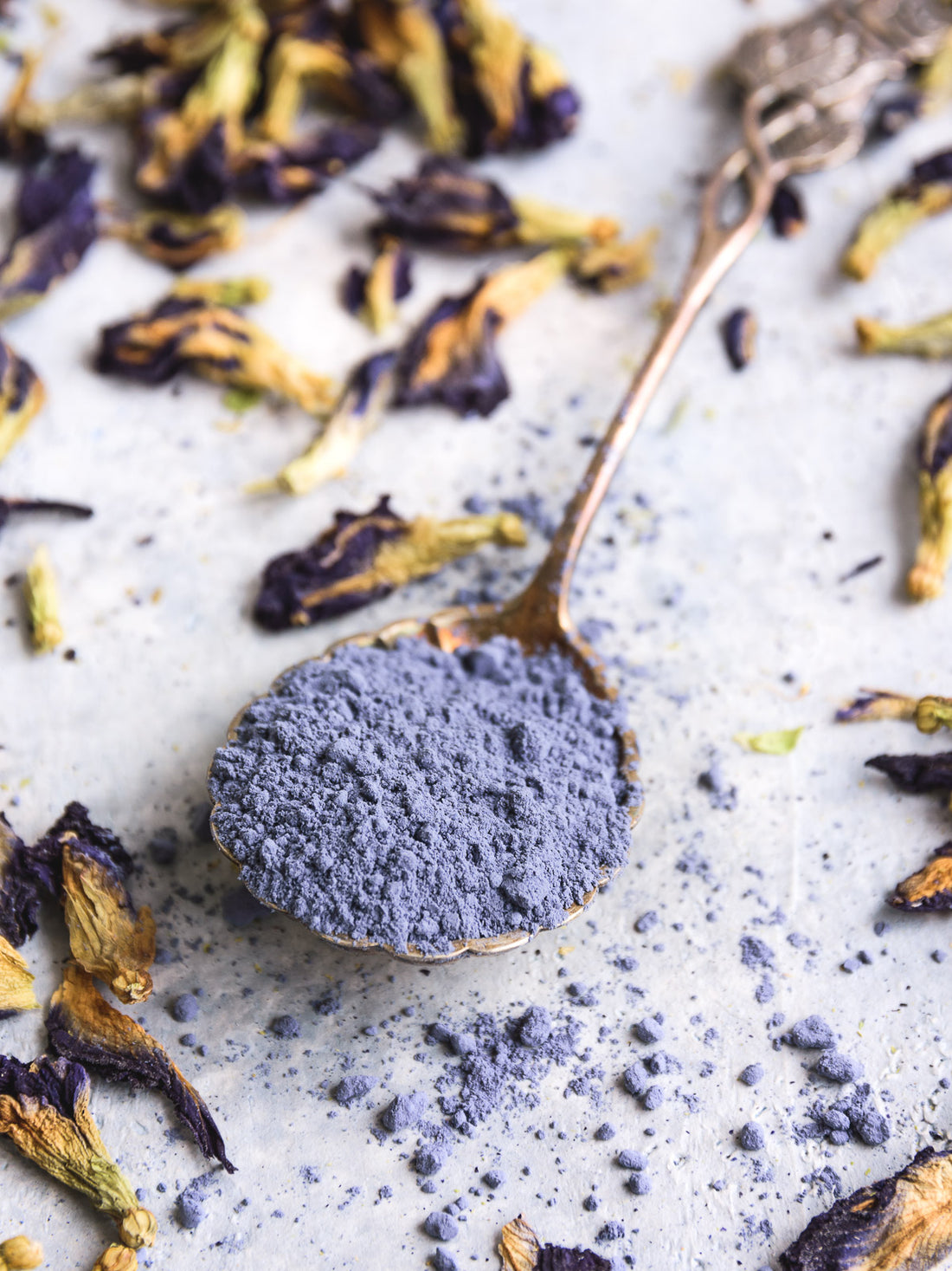 Make the magic in your kitchen with Butterfly Pea Powder!๐ โ Rawnice