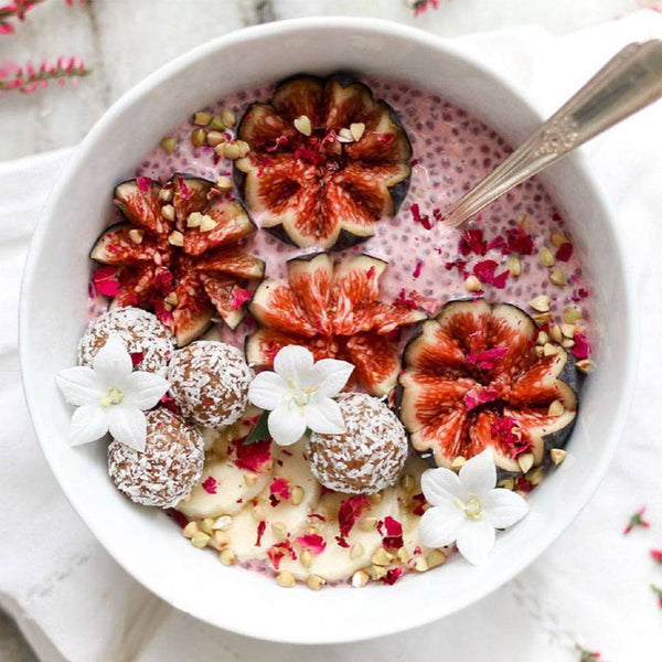 Pink Chia Pudding With Figs | Rawnice